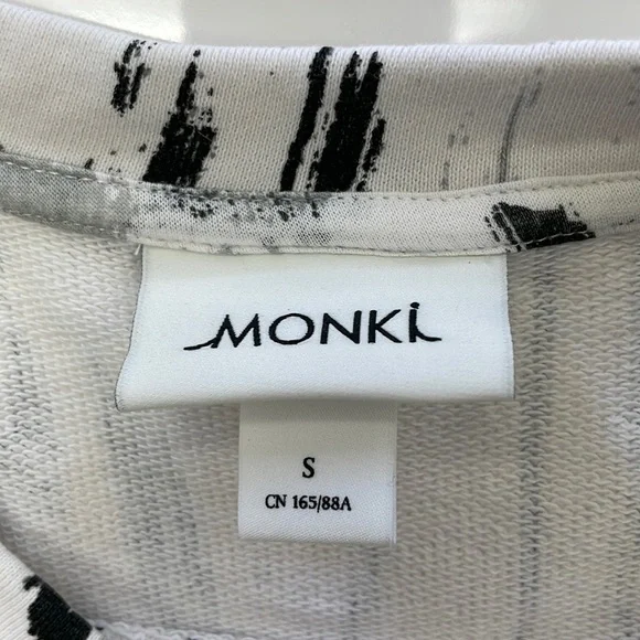 NWOT • Monki Crew Neck Terry Pullover in Paint Stroke Print. - Picture 6 of 14